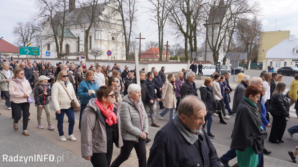 Radzyńska Droga Krzyżowa ulicami miasta