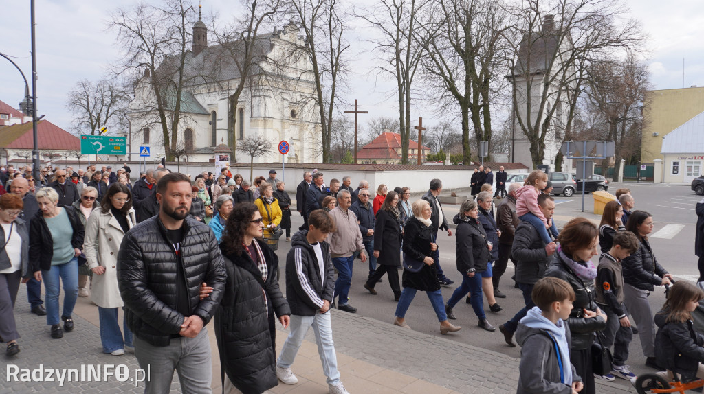 Radzyńska Droga Krzyżowa ulicami miasta