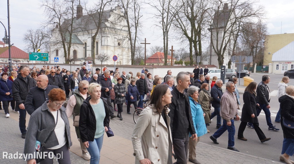 Radzyńska Droga Krzyżowa ulicami miasta