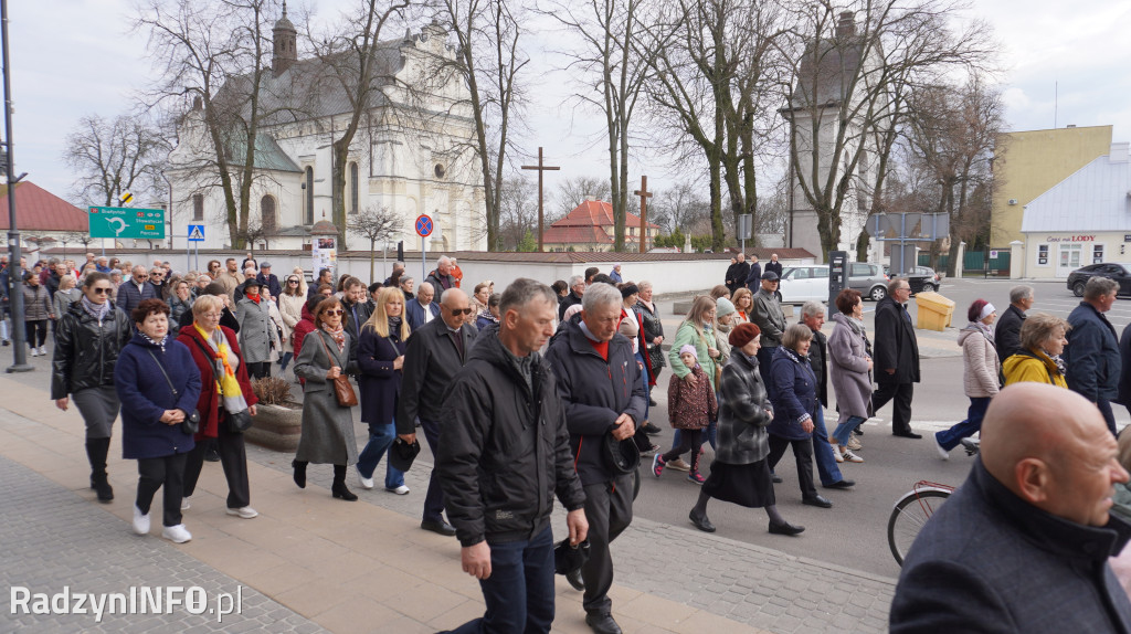 Radzyńska Droga Krzyżowa ulicami miasta