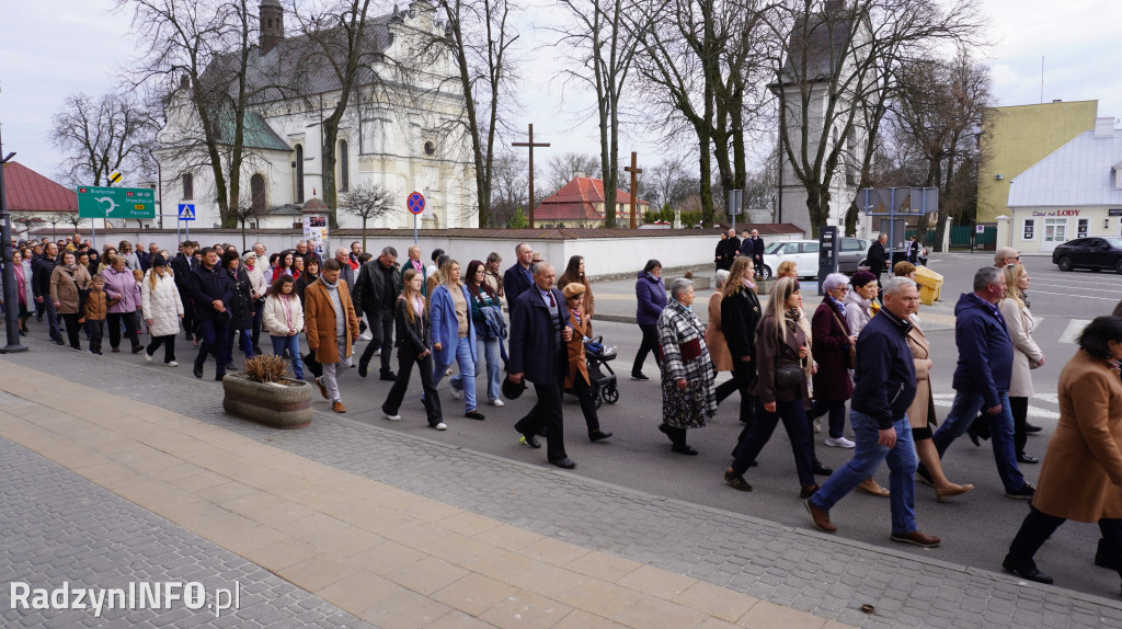 Radzyńska Droga Krzyżowa ulicami miasta