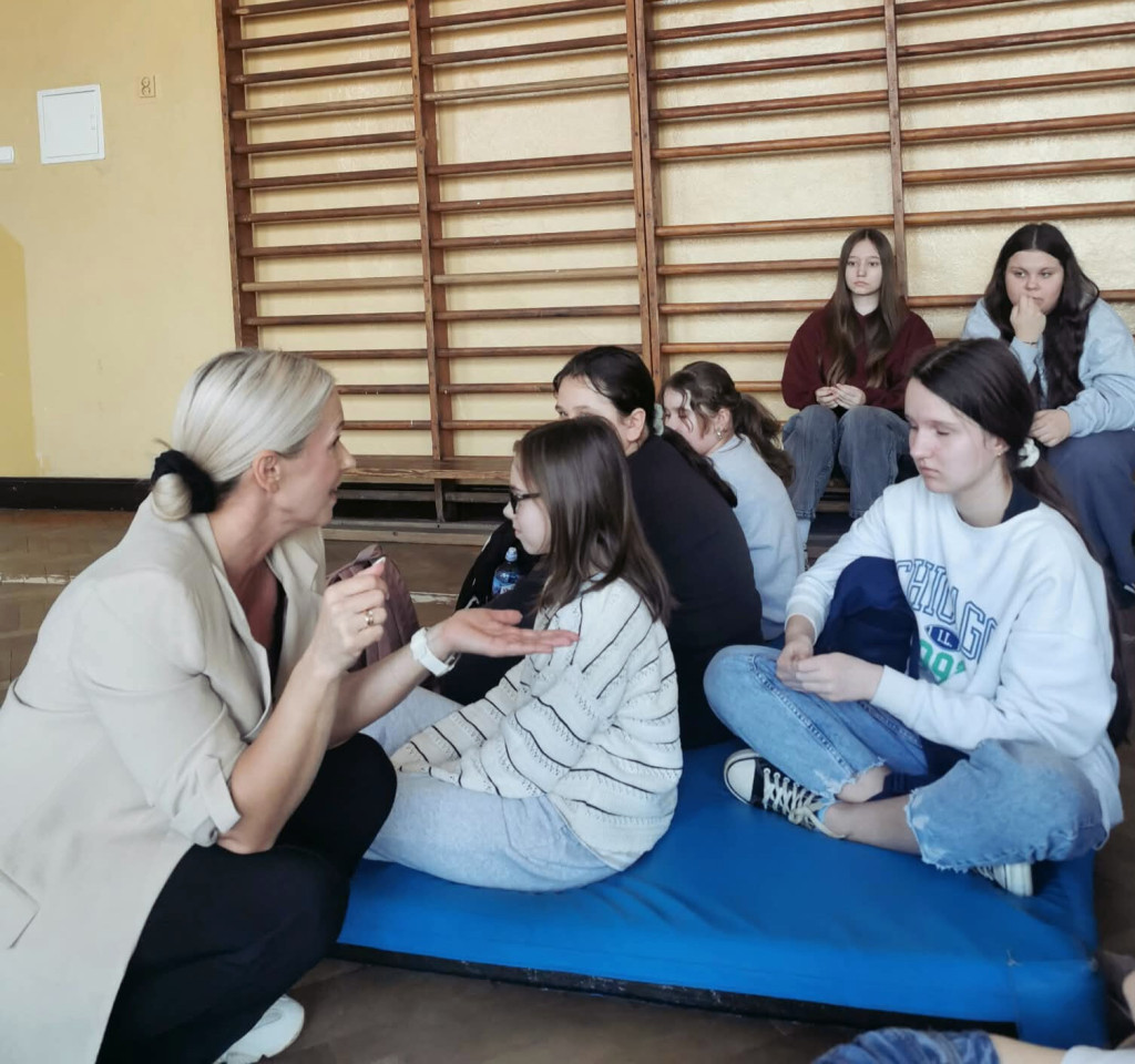 Spotkanie w Dzień Kobiet w SP w Komarówce