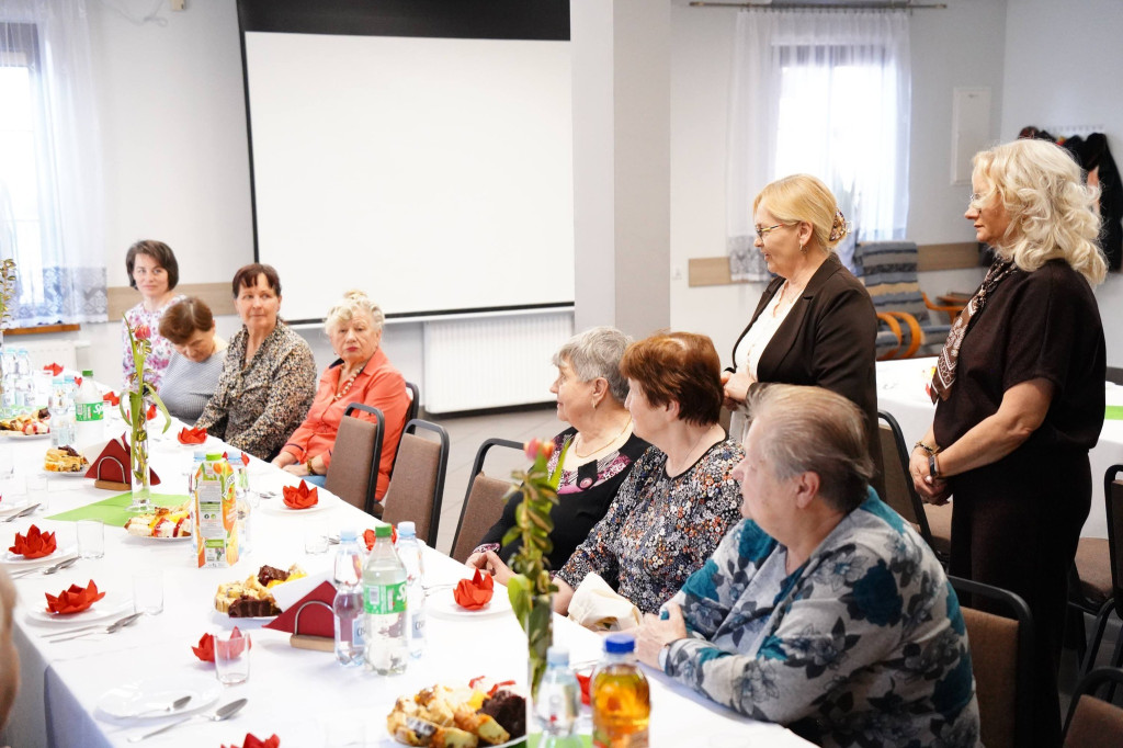 Dzień Kobiet w Klubie Seniora w Komarówce