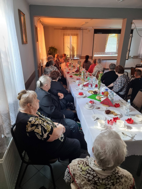 Dzień Kobiet w Klubie Seniora w Komarówce