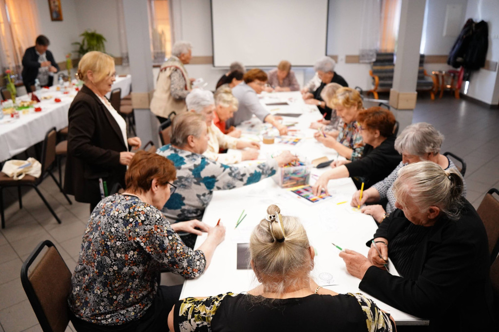 Dzień Kobiet w Klubie Seniora w Komarówce