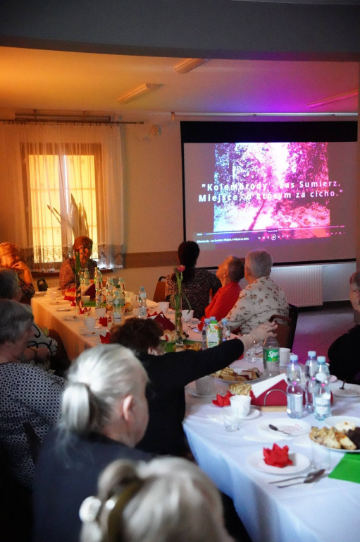 Dzień Kobiet w Klubie Seniora w Komarówce