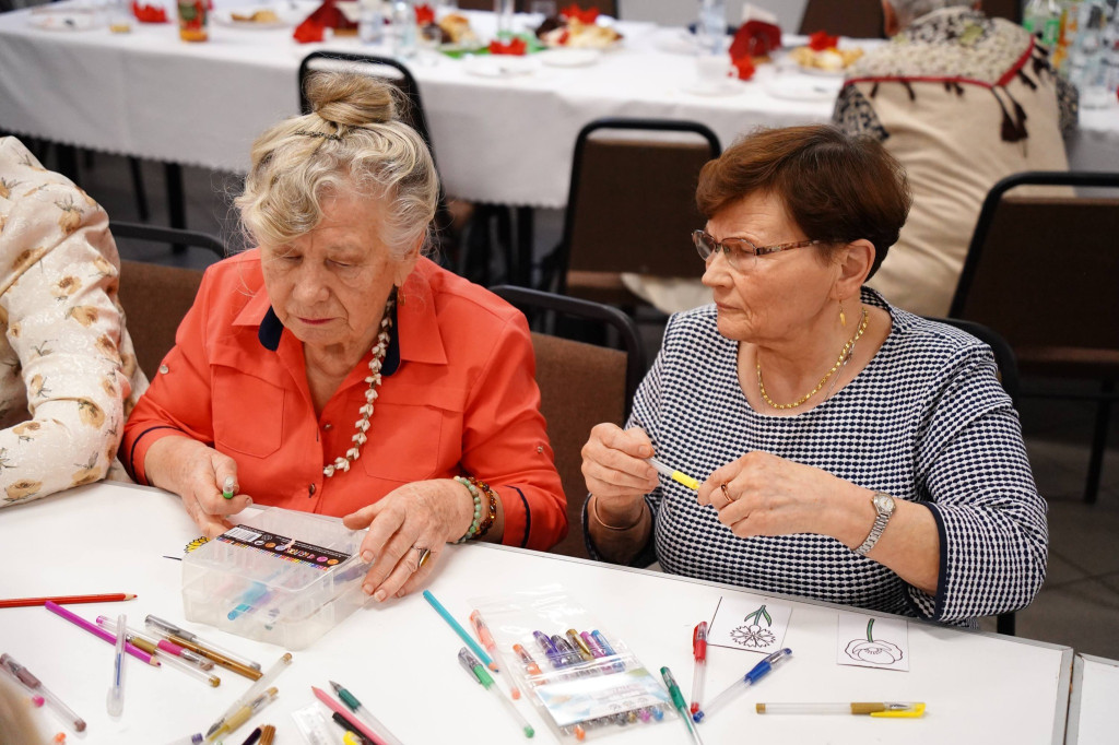 Dzień Kobiet w Klubie Seniora w Komarówce