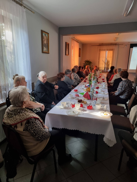 Dzień Kobiet w Klubie Seniora w Komarówce