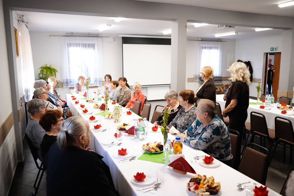 Dzień Kobiet w Klubie Seniora w Komarówce