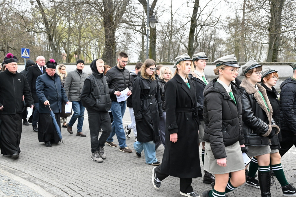 XII Katyńska Droga Krzyżowa w Radzyniu