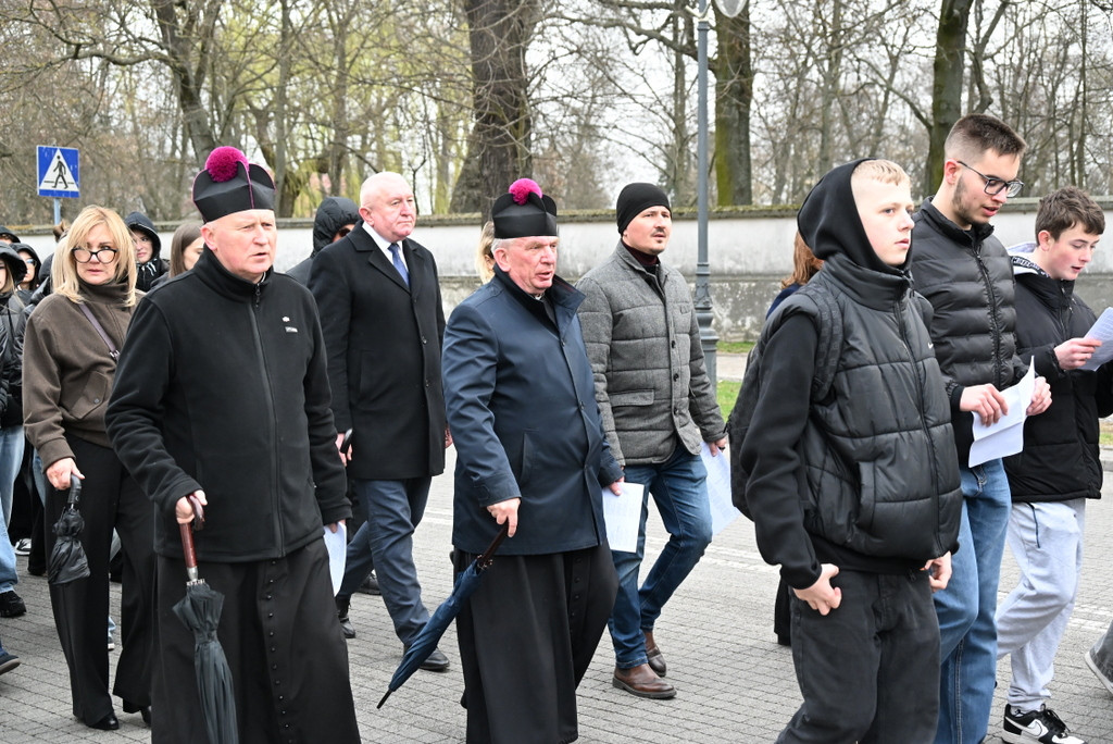 XII Katyńska Droga Krzyżowa w Radzyniu