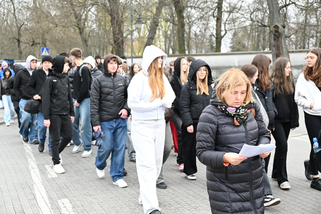 XII Katyńska Droga Krzyżowa w Radzyniu