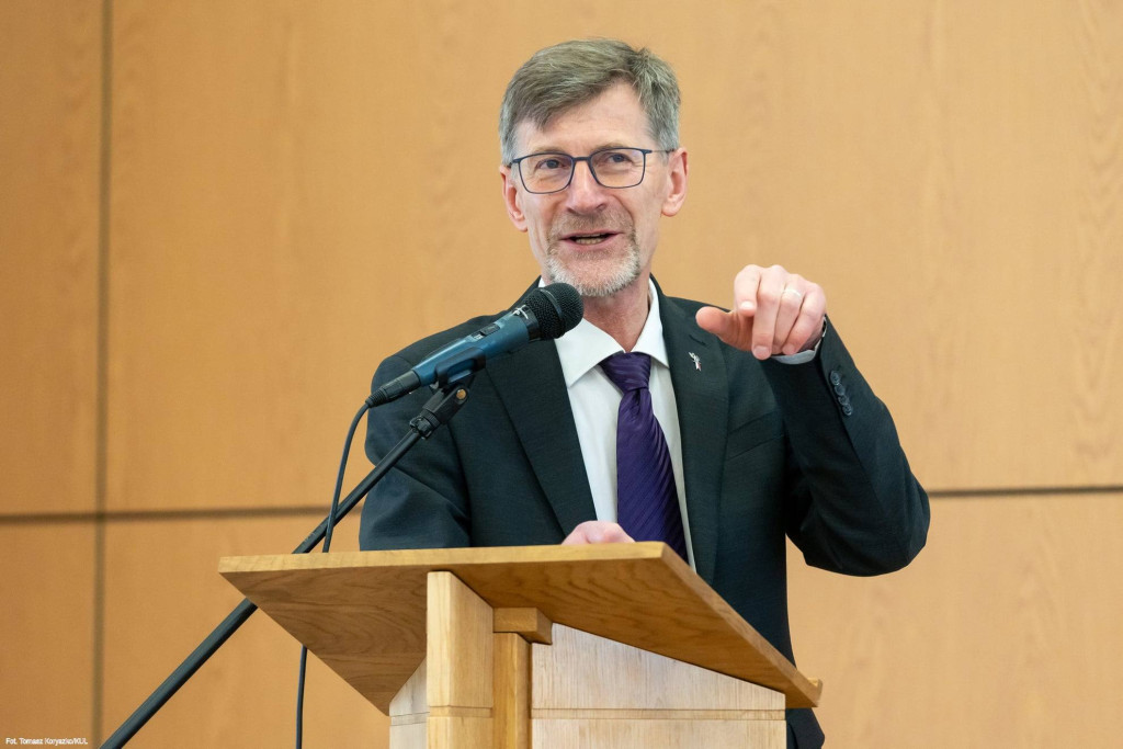 Uczniowie II LO na Akademii Prawa