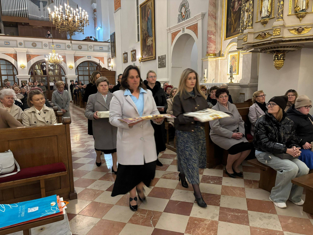 Akt zawierzenia Chrystusowi w radzyńskiej parafii