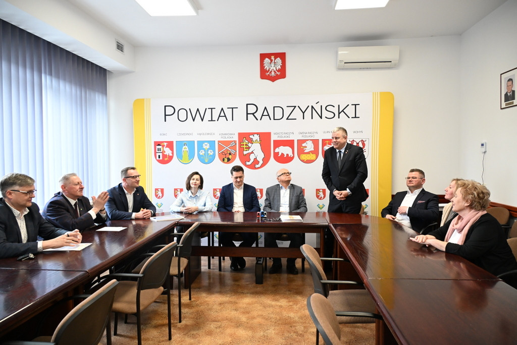 Umowa na przebudowę drogi Bełcząc-Czemierniki