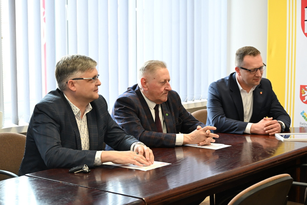 Umowa na przebudowę drogi Bełcząc-Czemierniki