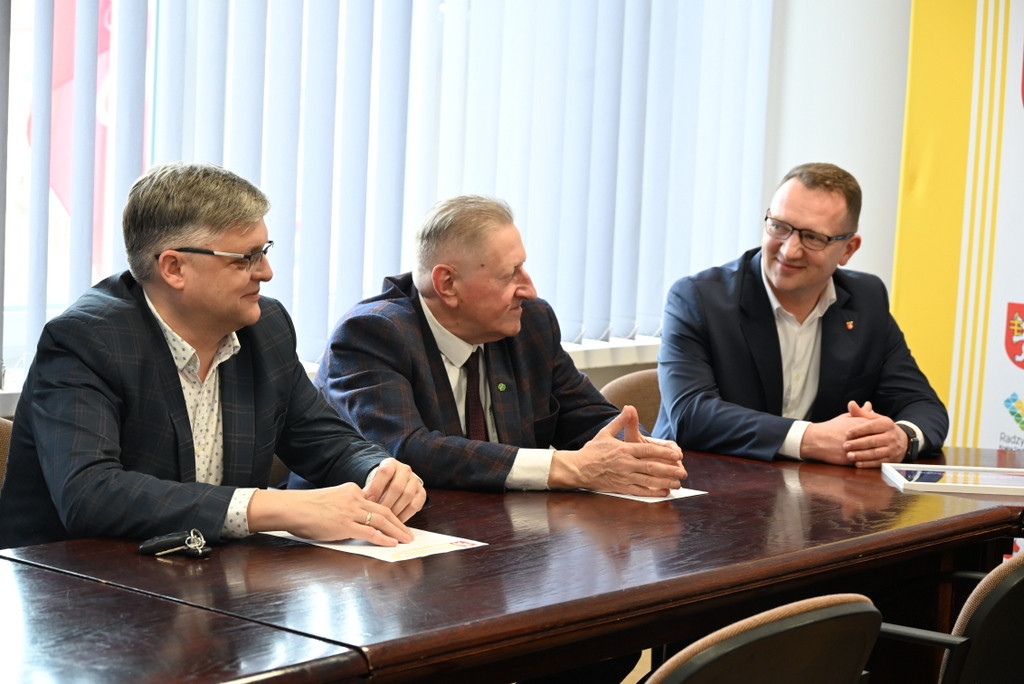 Umowa na przebudowę drogi Bełcząc-Czemierniki