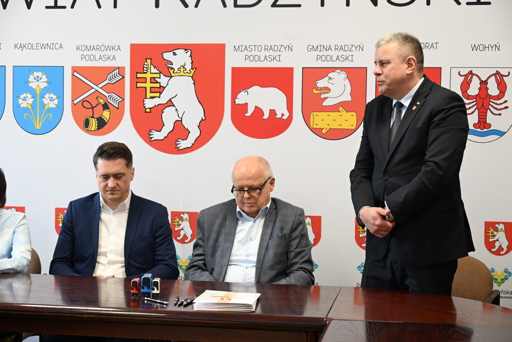 Umowa na przebudowę drogi Bełcząc-Czemierniki