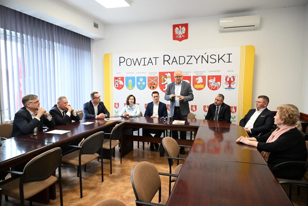 Umowa na przebudowę drogi Bełcząc-Czemierniki