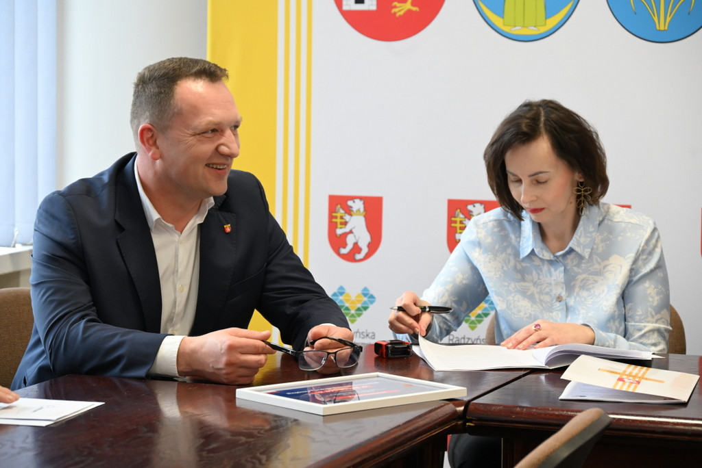 Umowa na przebudowę drogi Bełcząc-Czemierniki