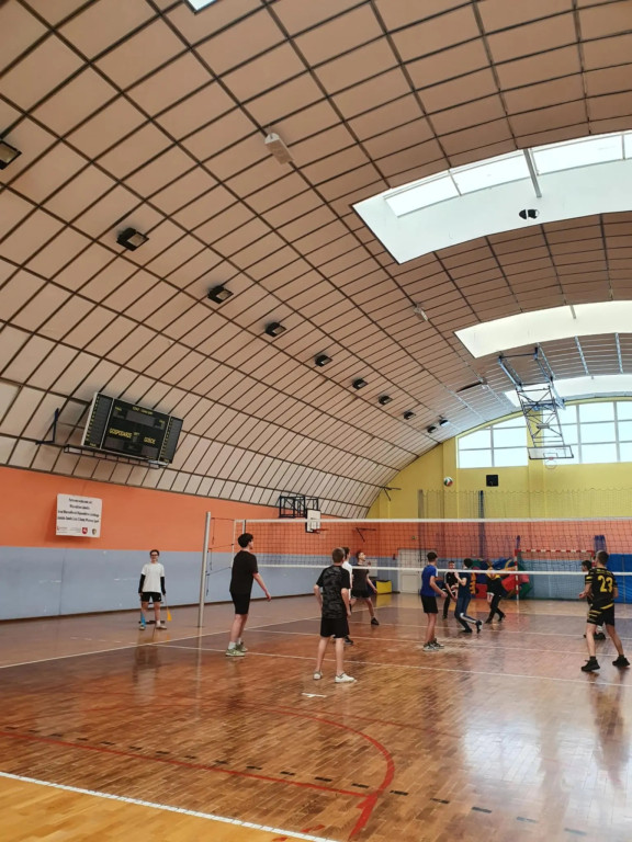 Turniej siatkówki w SP w Komarówce