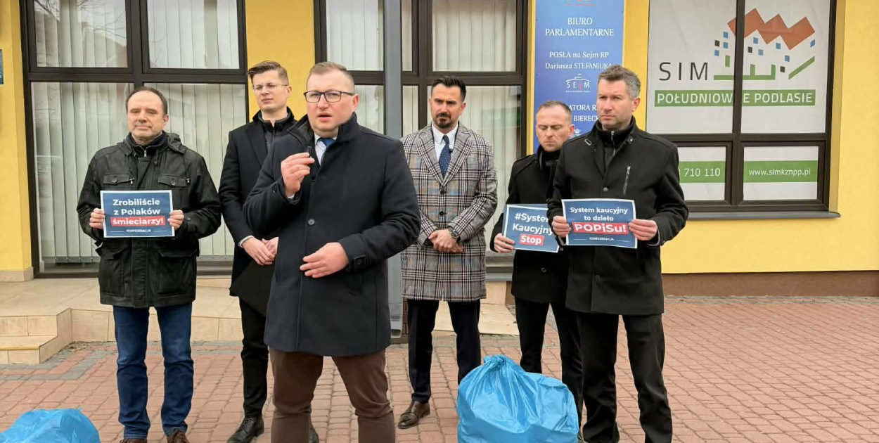 Protest w Białej P. przeciw systemowi kaucyjnemu