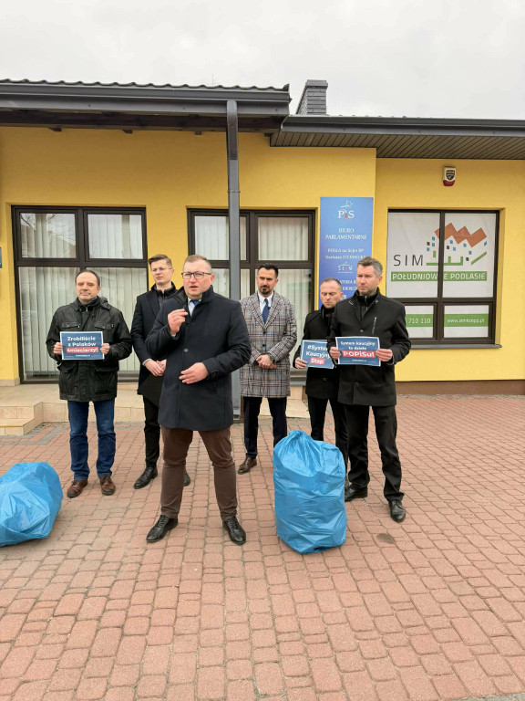 Protest w Białej P. przeciw systemowi kaucyjnemu