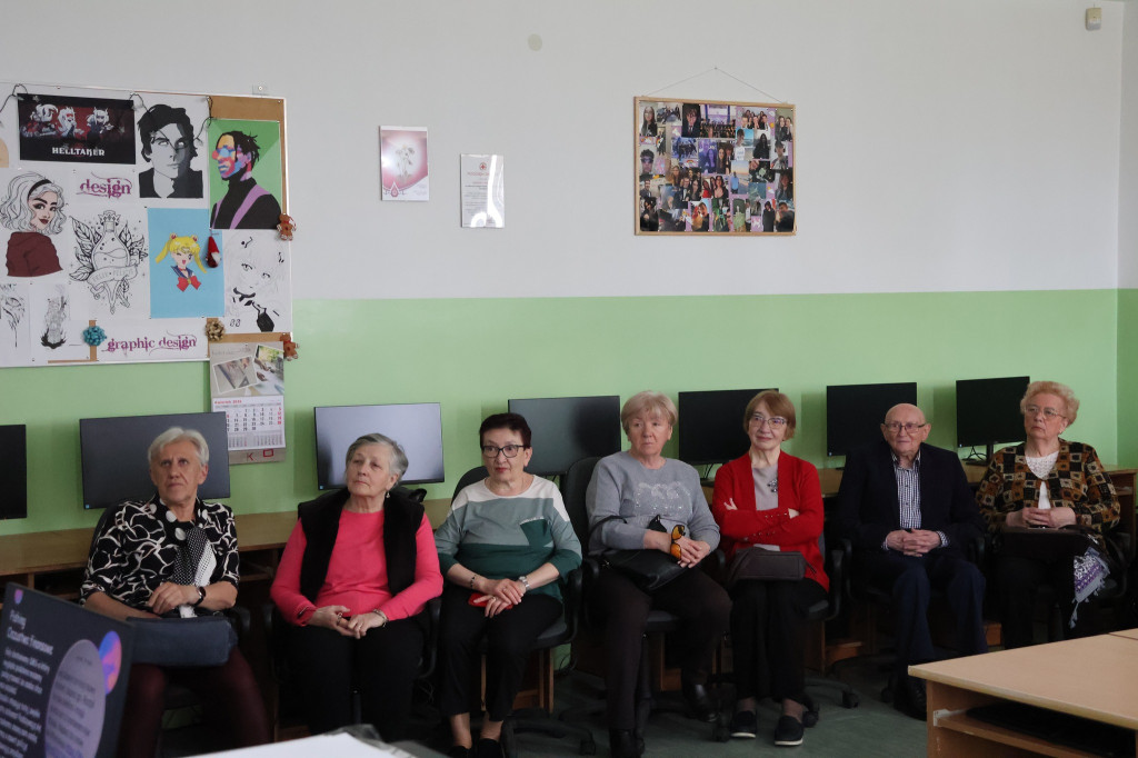 Zajęcia komputerowe dla seniorów z RUTW w ZSP