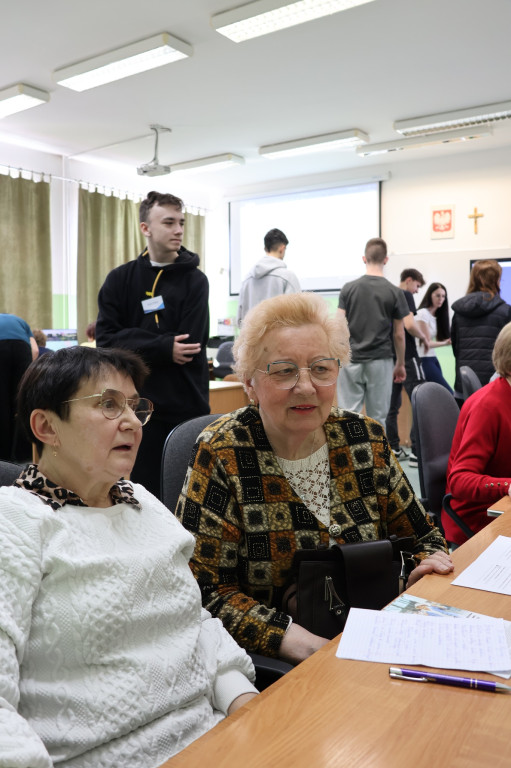 Zajęcia komputerowe dla seniorów z RUTW w ZSP