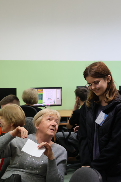 Zajęcia komputerowe dla seniorów z RUTW w ZSP