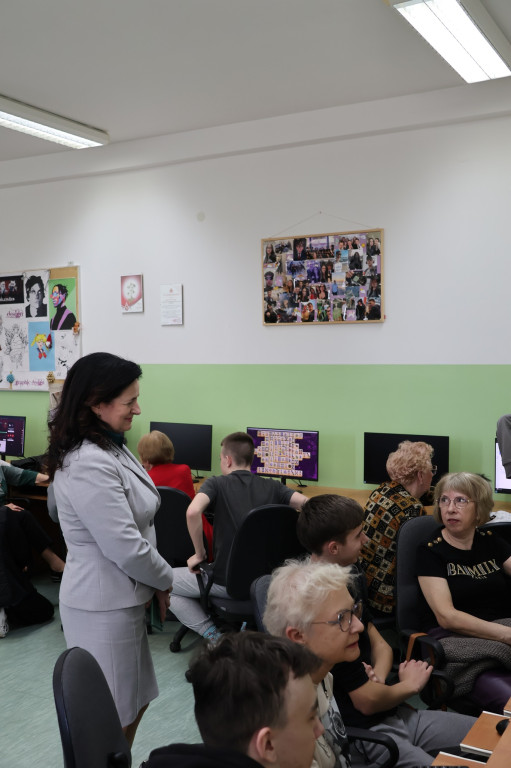 Zajęcia komputerowe dla seniorów z RUTW w ZSP