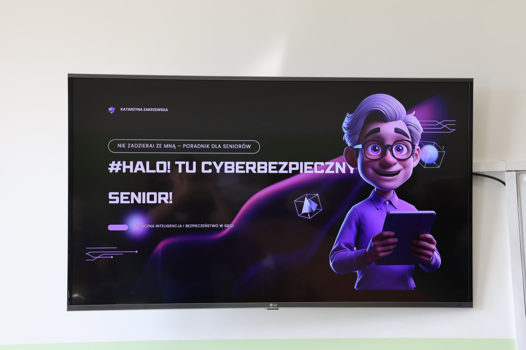 Zajęcia komputerowe dla seniorów z RUTW w ZSP