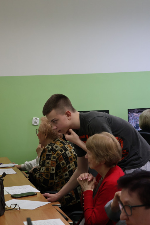 Zajęcia komputerowe dla seniorów z RUTW w ZSP