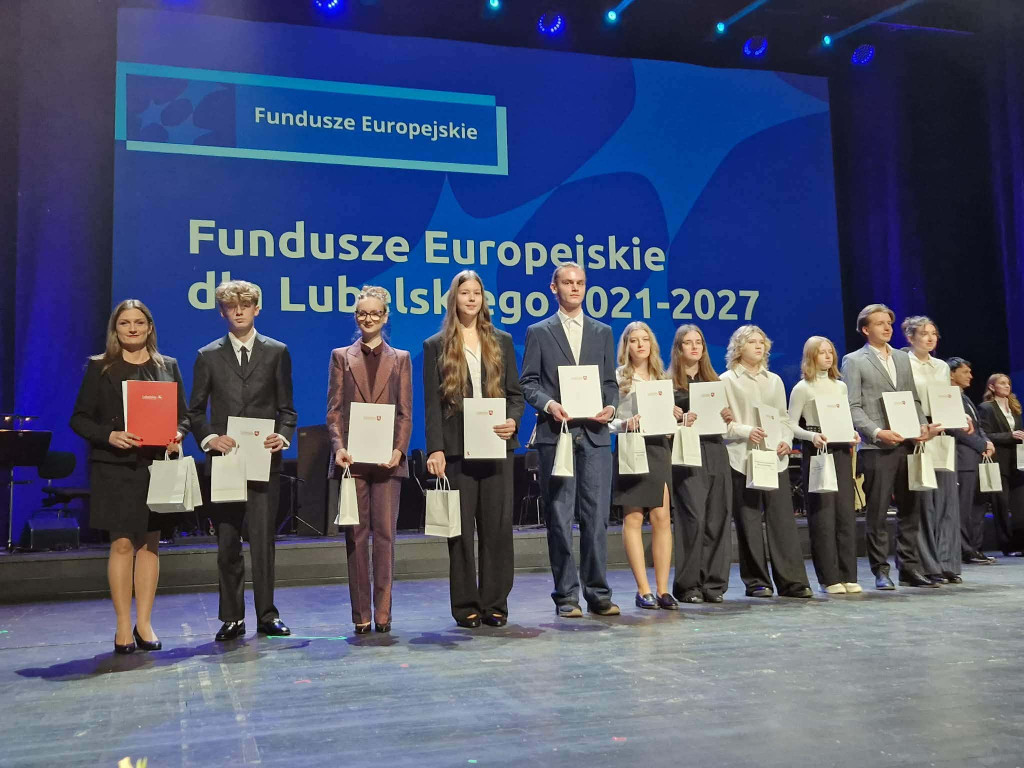 Wręczenie dyplomów stypendystom z I LO