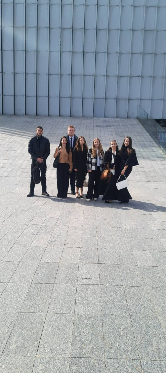 Wręczenie dyplomów stypendystom marszałka z ZSP