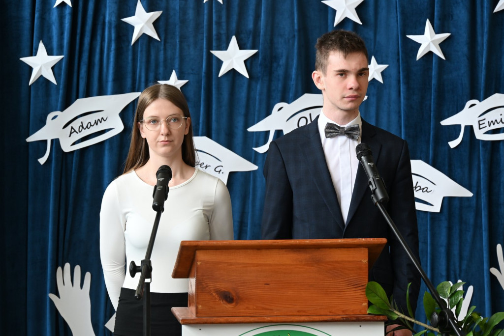 Zakończenie roku szkolnego maturzystów w ZSR