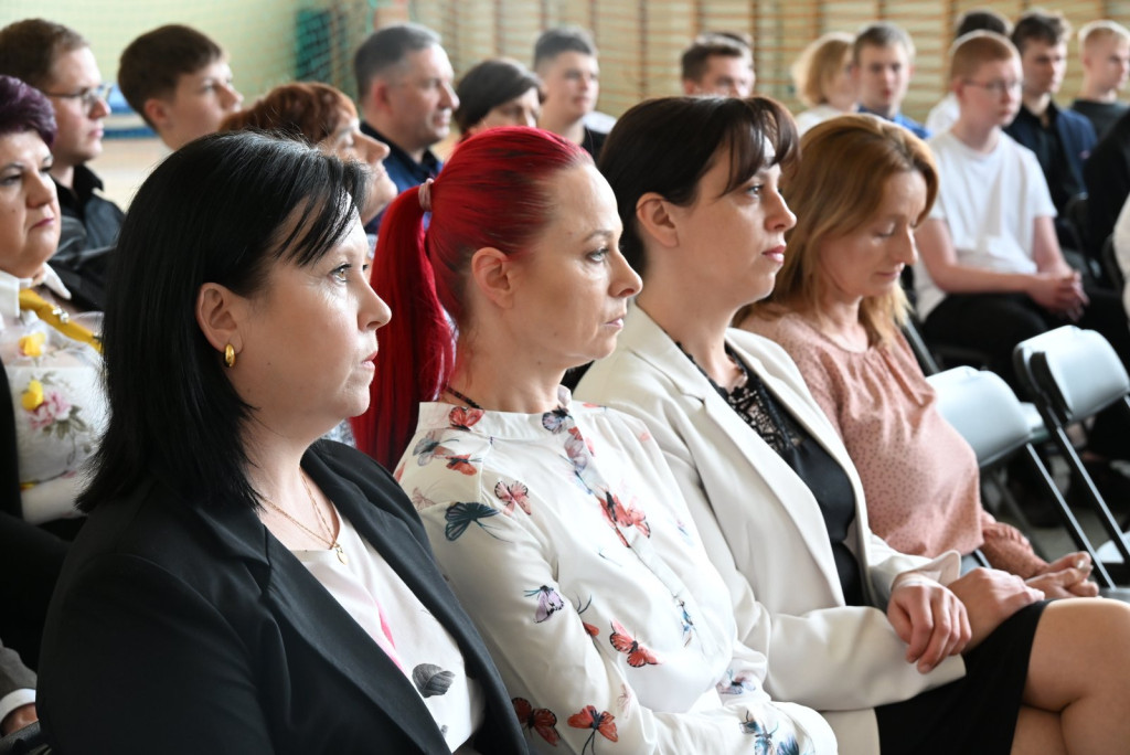 Zakończenie roku szkolnego maturzystów w ZSR