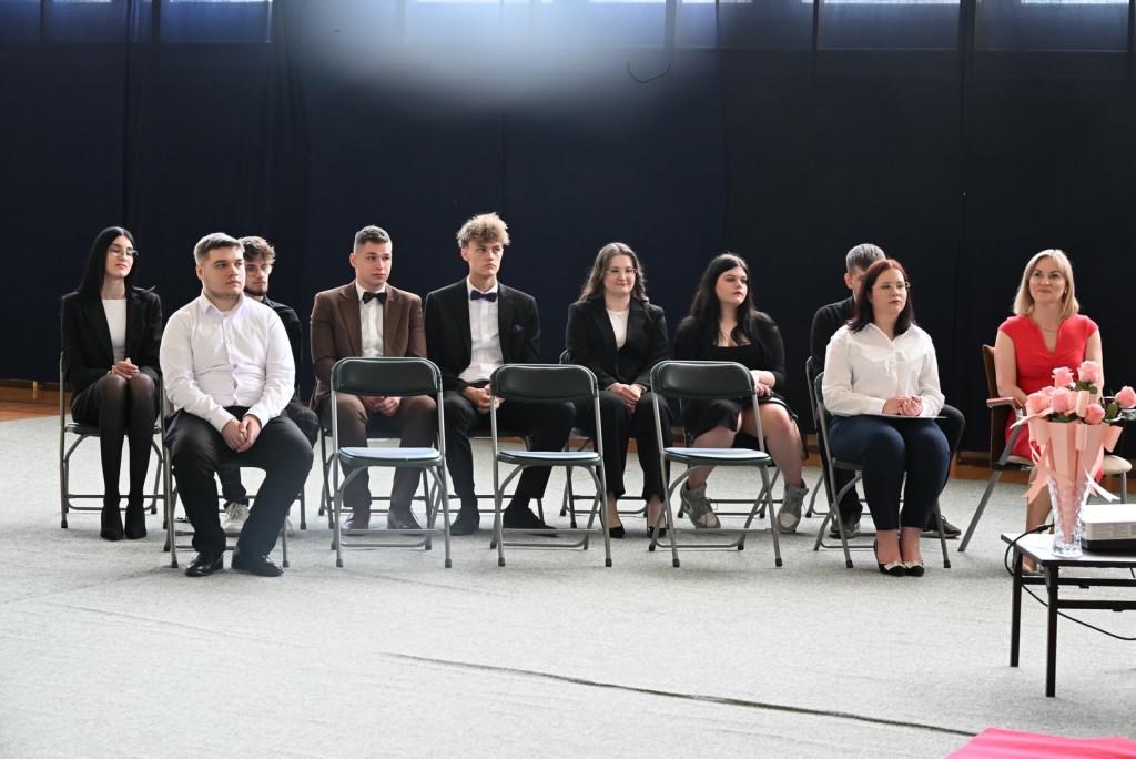 Zakończenie roku szkolnego maturzystów w ZSR