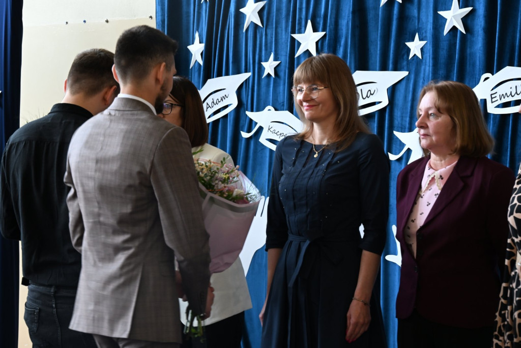 Zakończenie roku szkolnego maturzystów w ZSR