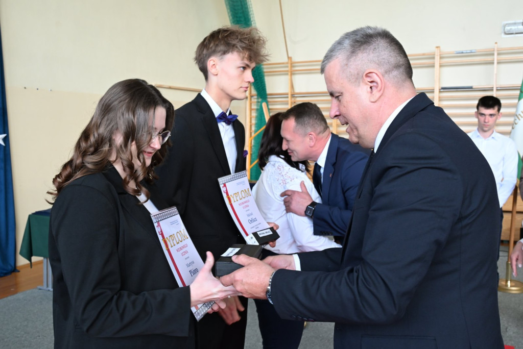 Zakończenie roku szkolnego maturzystów w ZSR