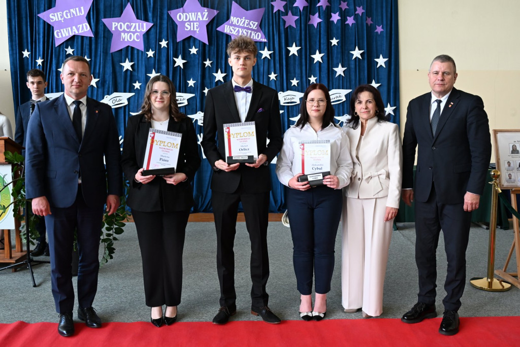 Zakończenie roku szkolnego maturzystów w ZSR