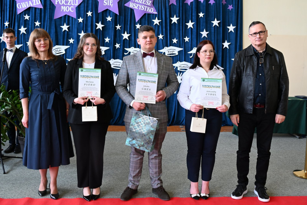 Zakończenie roku szkolnego maturzystów w ZSR