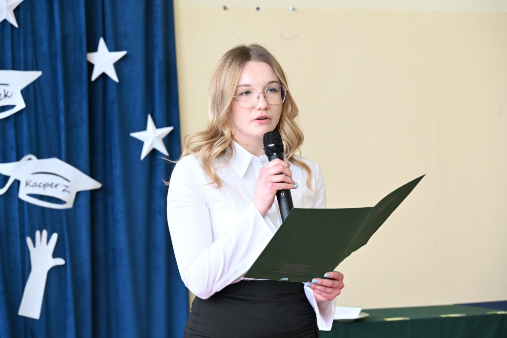 Zakończenie roku szkolnego maturzystów w ZSR