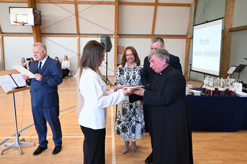 Zakończenie roku szkolnego maturzystów w I LO