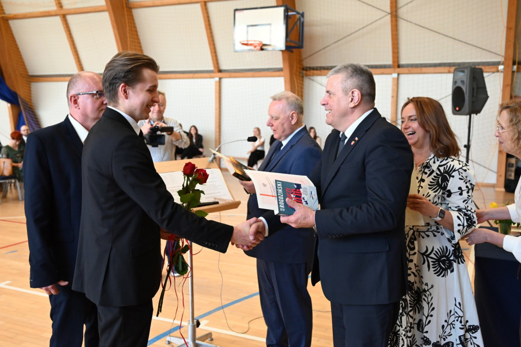 Zakończenie roku szkolnego maturzystów w I LO