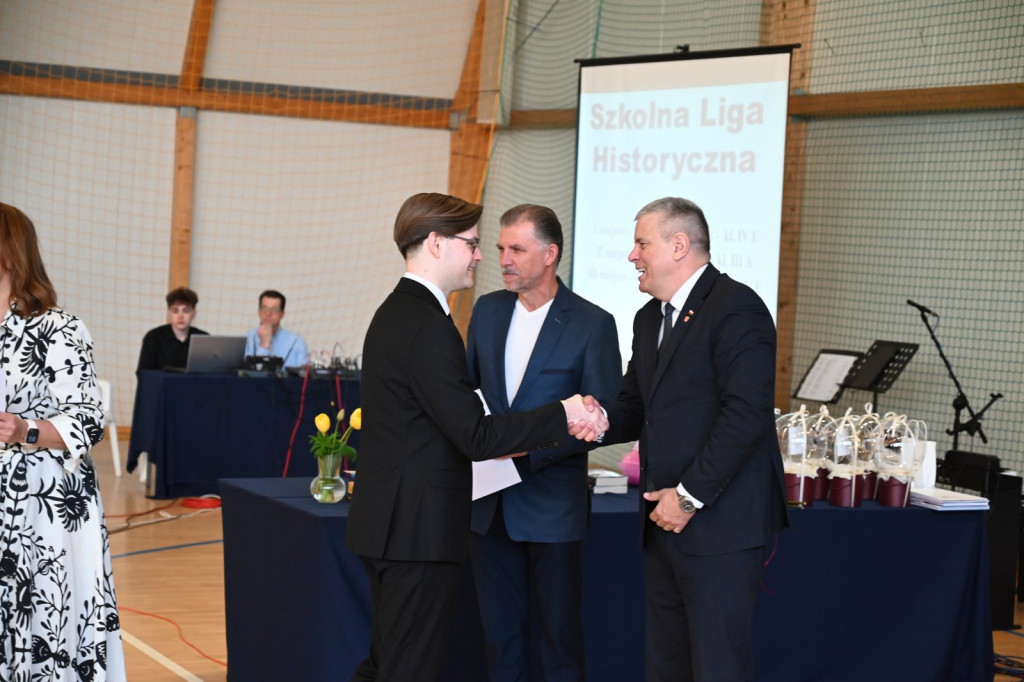 Zakończenie roku szkolnego maturzystów w I LO