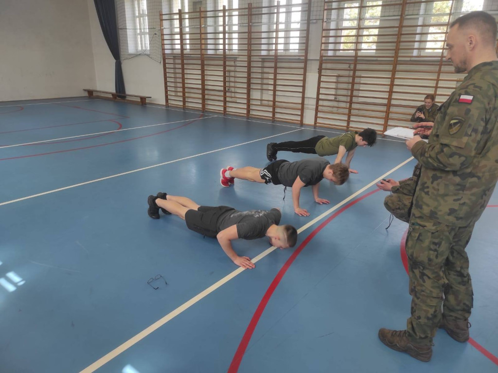 Uczniowie ZSP na Spartakiadzie sportowo-obronnej