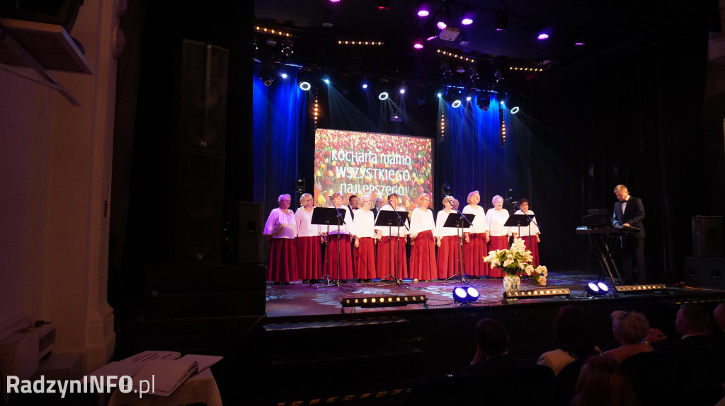 Koncert zespołu Przyjazne Nuty i przyjaciół