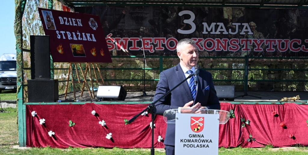 Obchody 3 maja i Dnia Strażaka w Komarówce