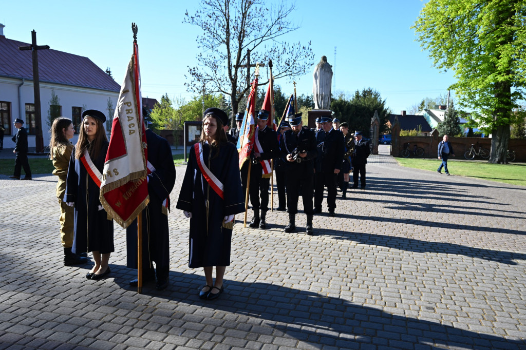 Obchody 3 maja i Dnia Strażaka w Komarówce